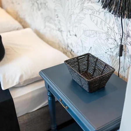 Hotel Easy By La Perla 3*
