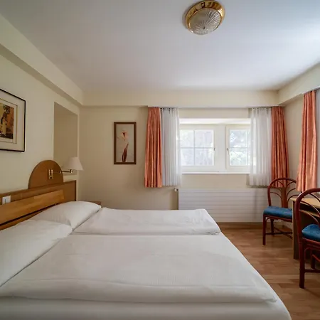 Easy By La Perla Hotel 3*